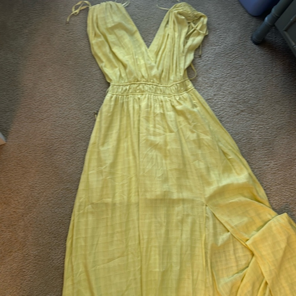 Yellow maxi dresss